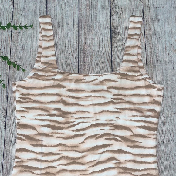 🌸 Clearance! 🌸 Animal Print Body-con Mini Dress Size M - Picture 9 of 9